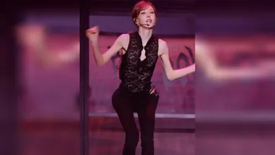 Wendy faces hip pad suspicions over stage silhouette... concerns over thin physique also surface in comments