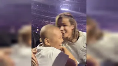BTS Jimin Hugs Young Girl with Childhood Cancer at US Concert; Fan Donations Exceed 100 Million Won