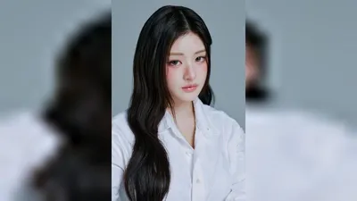 FIFTY FIFTY's Athena Draws Attention as She Takes on Her First Ceremonial First Pitch at KIA Tigers Game