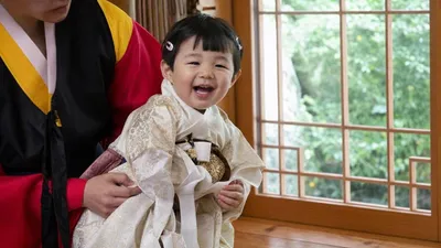 'The Return of Superman' Taesan succeeds in belly crawling following youngest rolling over…