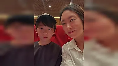 Jeong Gyeong-mi and Yoon Hyung-bin Couple Celebrate 13-Year-Old Son's Birthday... Becomes a Hot…