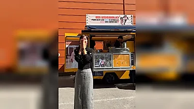 Kim Seong Eun, married for 18 years, moved by surprise coffee truck gift from husband Jeong Jo Guk