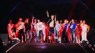 Stray Kids 成为 K-pop 首位“Rock in Rio”领衔嘉宾，装饰舞台