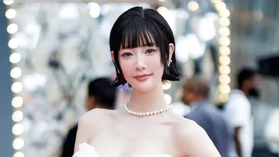 克拉拉閃耀 Bangkok International Film Festival 2026 紅毯，童顏視覺完美駕馭三款禮服