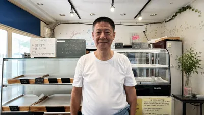 Gyeongju's 40-Year Glutinous Rice Cake Croquettes and Suwon's 4th Generation Pan-Fried Dumplings to…
