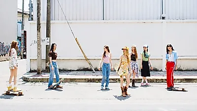 HYBE's rookie girl group TUIDE succeeds in entering charts with all tracks from debut album
