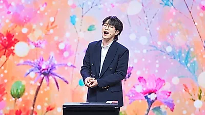 TV CHOSUN 'Ten Million Weirdo Show' Kang Ho-dong gets slapped by Lee Sona during Kung Fu Noodle…