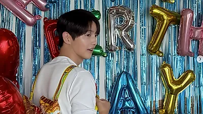 Song Joong-ki shows off snack bag for his 41st birthday... youthful visuals of a father of two