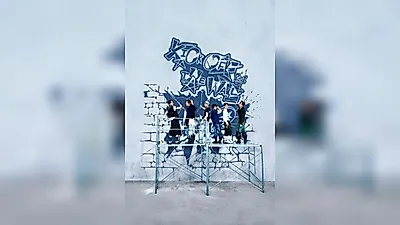 KickFlip tops album and digital charts with new album, participating in the production of all tracks