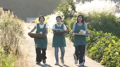 Shin Gye-suk recalls near-adoption after getting lost at Sineup Five-Day Market
