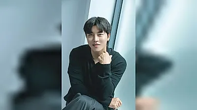 演员Eum Moon-suk将于明年1月与模特女友结婚，通过粉丝俱乐部亲自宣布