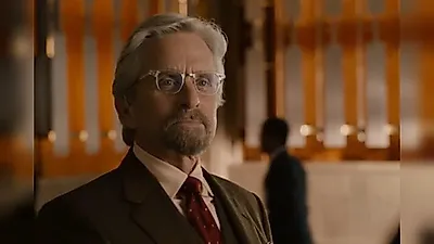 Michael Douglas Confesses to Secret Romance with Kathleen Turner Over 40 Years Ago