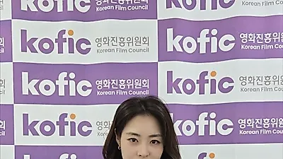 Lee Yeon-hee attends Busan International Film Festival after giving birth to daughter…
