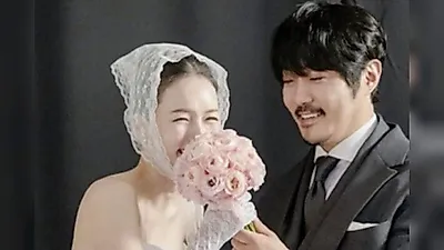 KCM holds wedding ceremony after 15 years... Yoo Jae-suk moderates, Kim Bum-soo sings congratulatory song