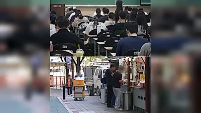 Noryangjin sees resurgence of civil service candidates in their 30s