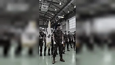 イ・ジュンヨン、軍事訓練修了の写真公開…たくましい姿にネット民の「注目」