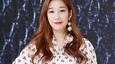 Former Jewelry member Ha Juyeon says she enjoys steady office salary