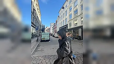 Uhm Jeong-hwa reveals photos from Copenhagen... Winter style completed with a black long coat