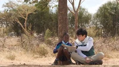 Actor Song Il-kook visits Kenya to support children in poverty