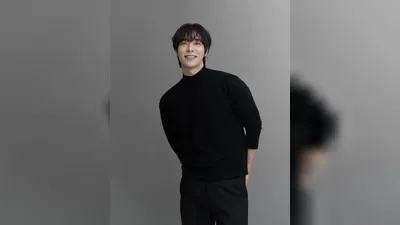 Musical actor Kim Woo-sung signs exclusive contract with EMK Entertainment