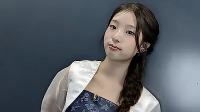 Bin Ye-seo takes 1st place in July Blue Dragon Ranking Female Singer category with 66.39% of votes